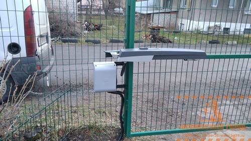 Установка автоматики на распашные ворота. Зеленоградск.