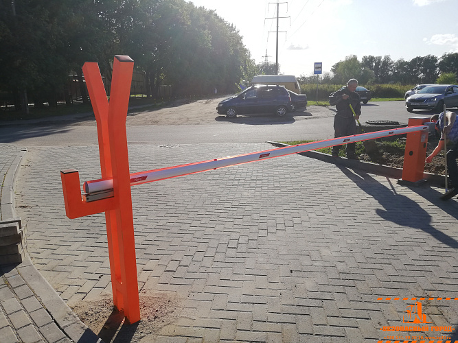 Установка шлагбаума на многоквартирный дом