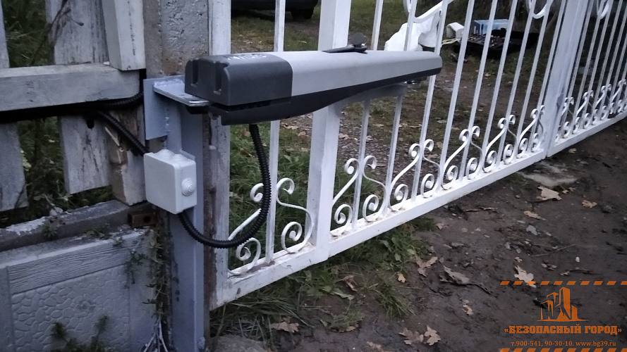 Установка автоматики на распашные ворота. Новые кронштейны.