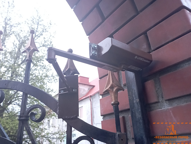 Видеодомофон и кодонаборная панель