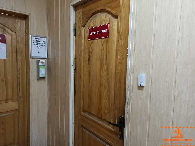Самый простой контроль доступа и видеодомофон