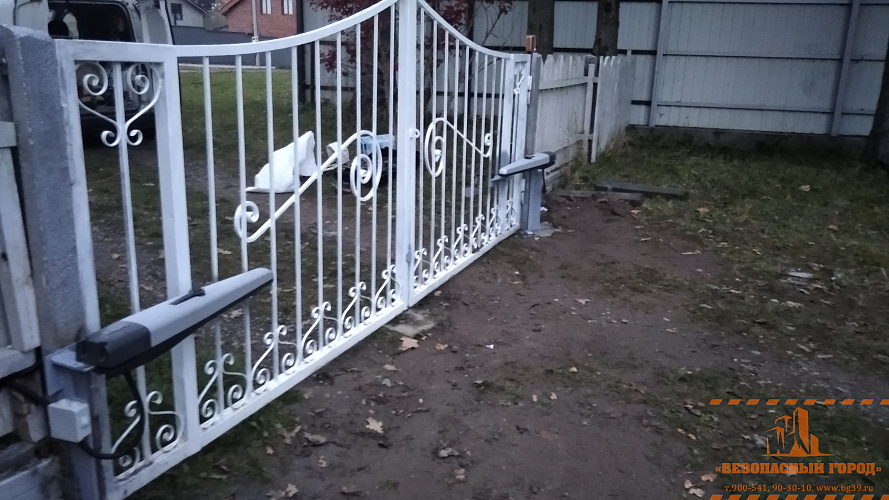 Установка автоматики на распашные ворота. Новые кронштейны.