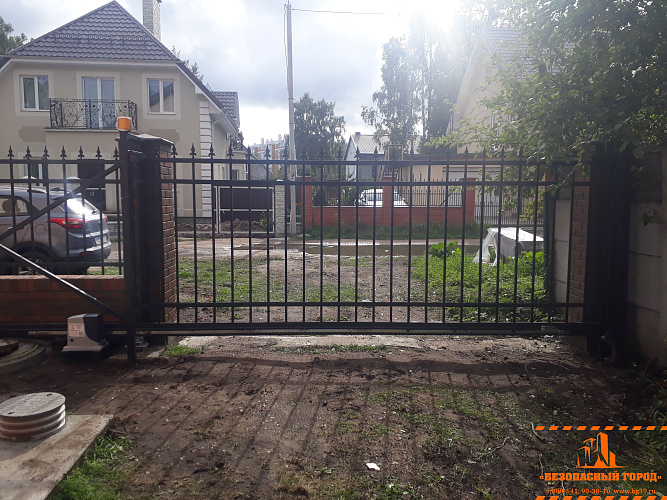 Установка популярной автоматики для откатных ворот